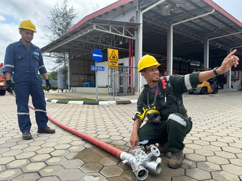 photo_6122728467934678461_y