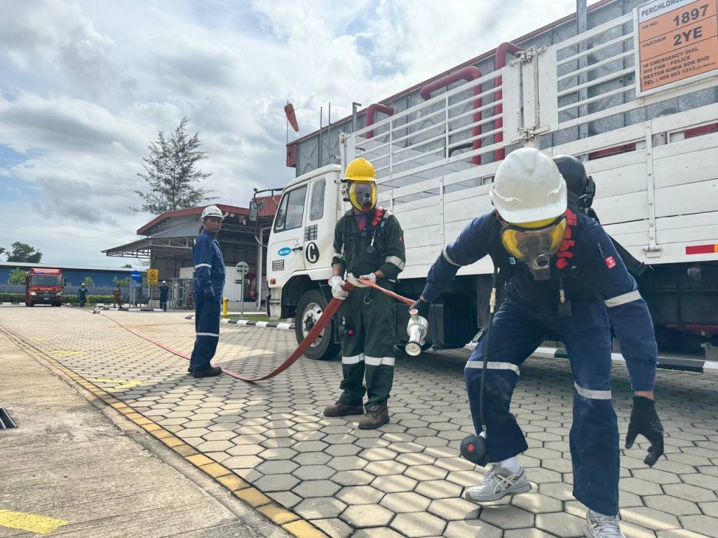 photo_6122728467934678482_y